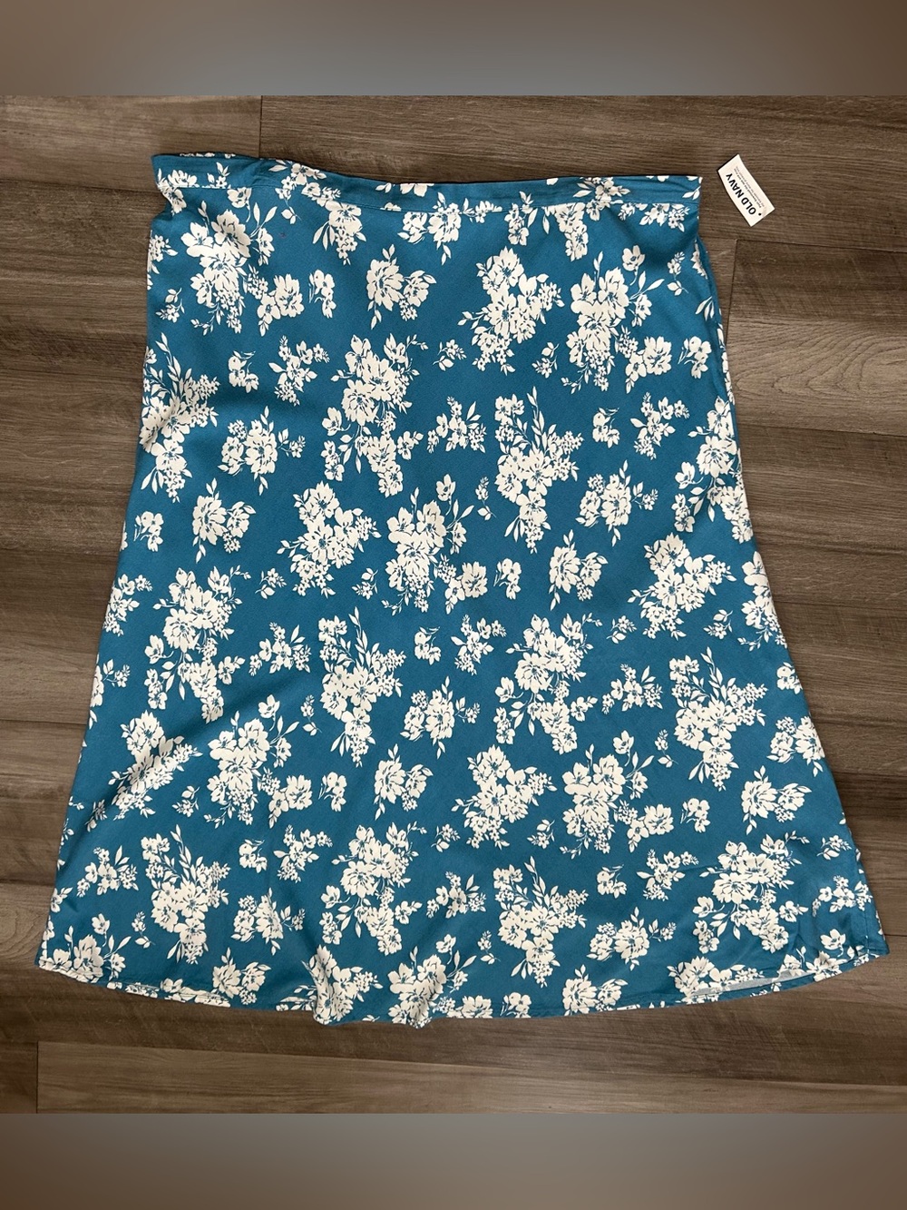 Old Navy Blue and White Floral Print Skirt